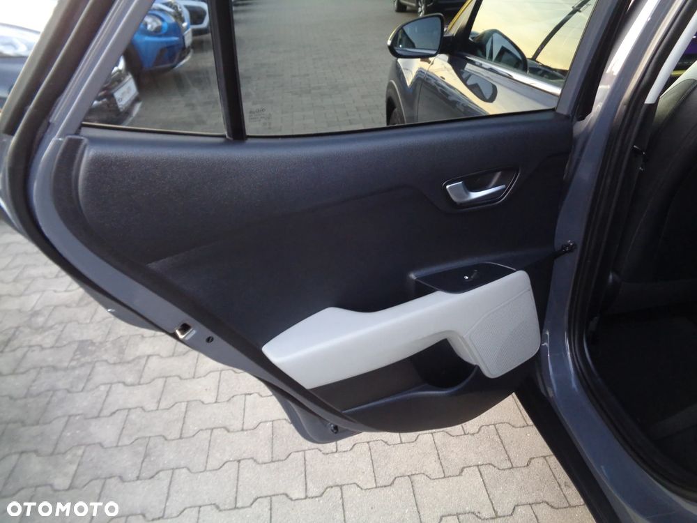 Kia Stonic - 14