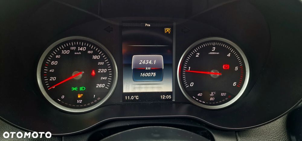 Mercedes-Benz Klasa C 200 (BlueTEC) d Avantgarde - 27