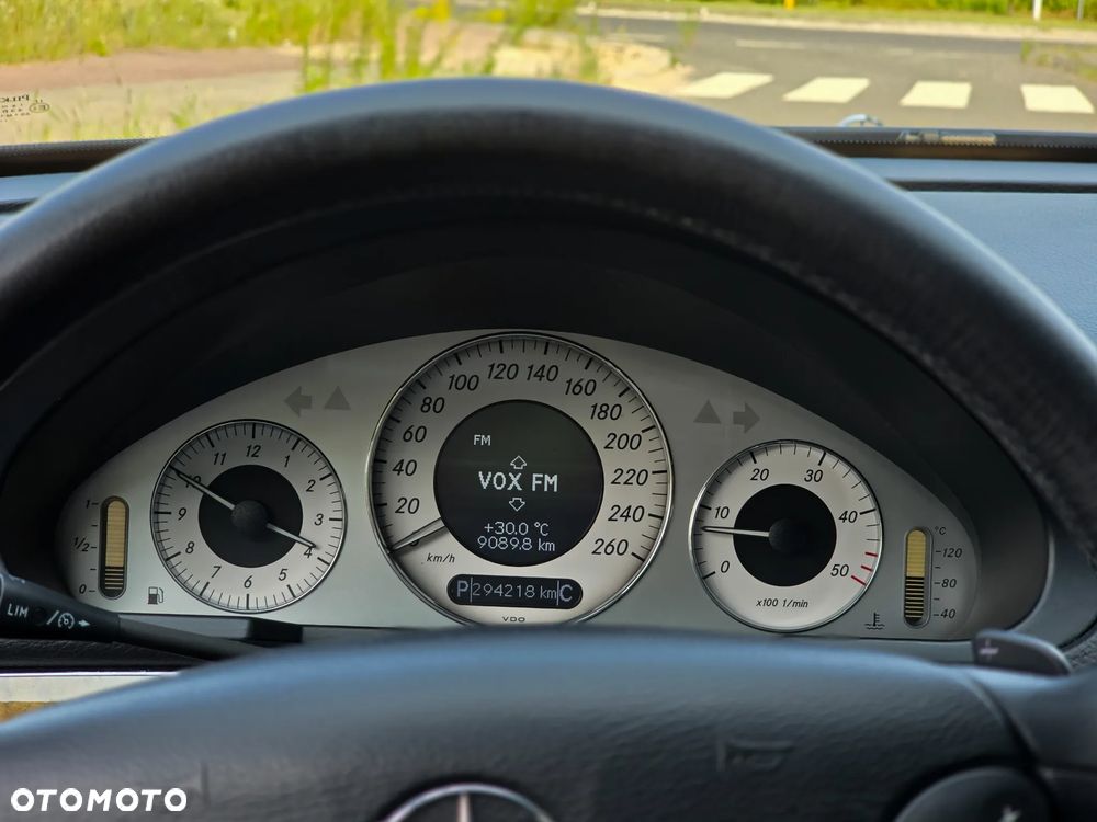 Mercedes-Benz Klasa E 320 CDI 7G-TRONIC Avantgarde BusinessEDITION - 19