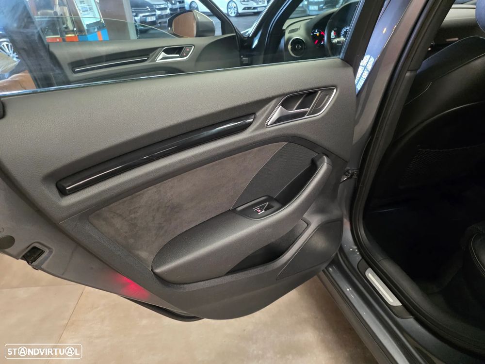 Audi A3 Sportback 2.0 TDI quattro S-line S tronic - 32