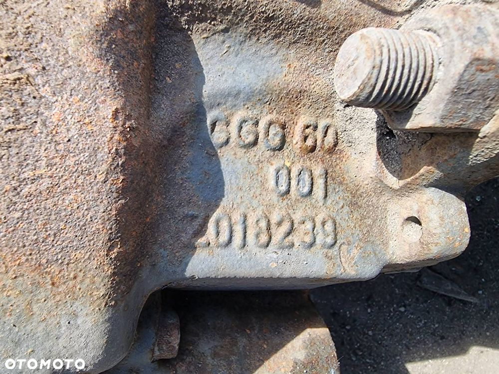 ZACISK HAMULCOWY TYŁ PRAWY IVECO EUROCARGO 20E28 - 3