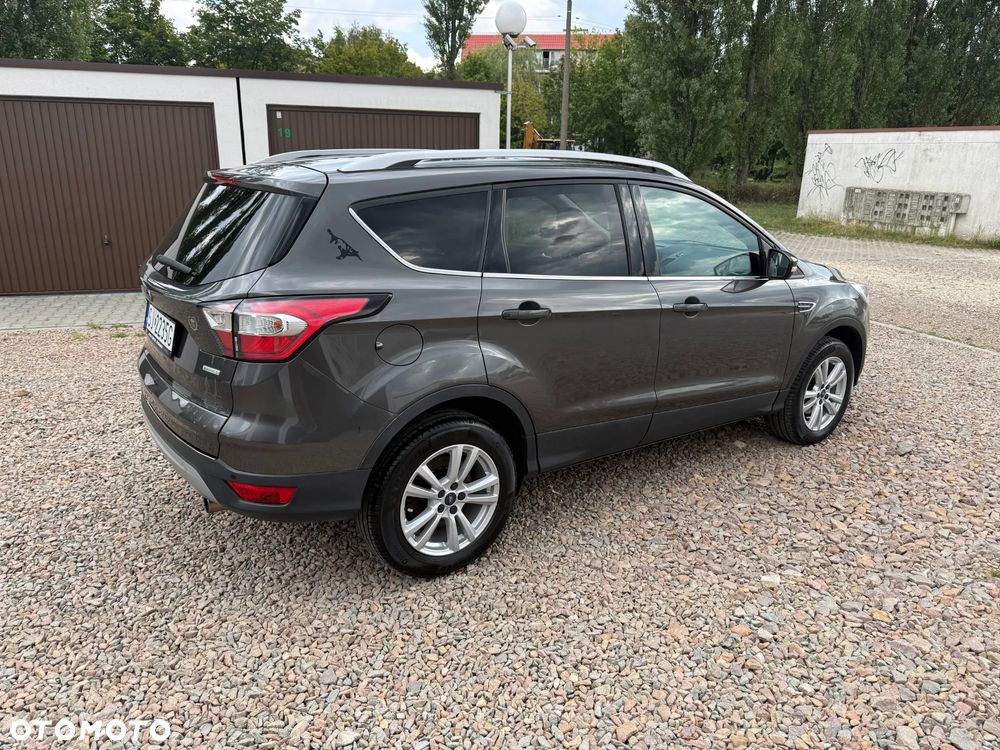 Ford Kuga 1.5 EcoBoost 2x4 Titanium - 10