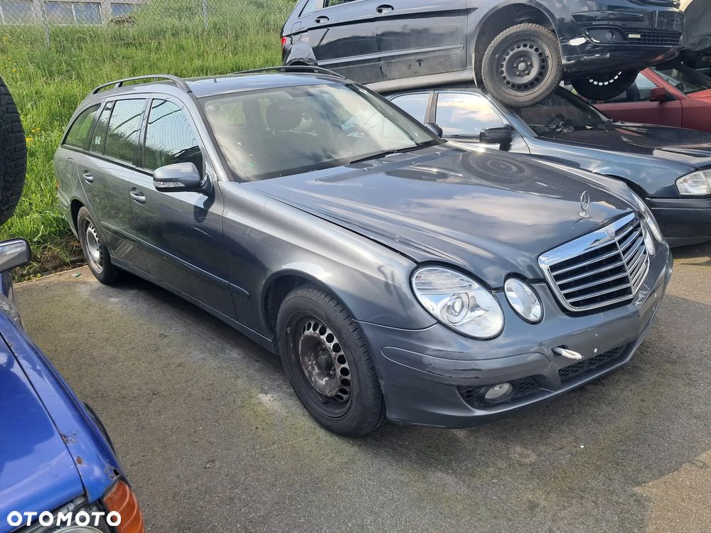 Mercedes W211 E Klasa LIFT C368 - 1