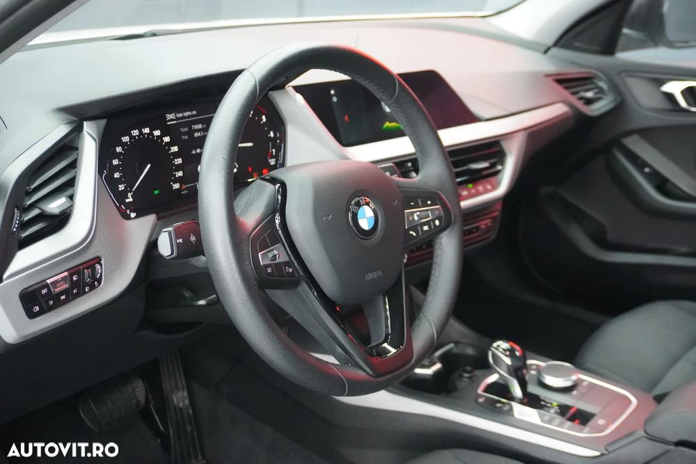 BMW Seria 1 118i Aut. - 9