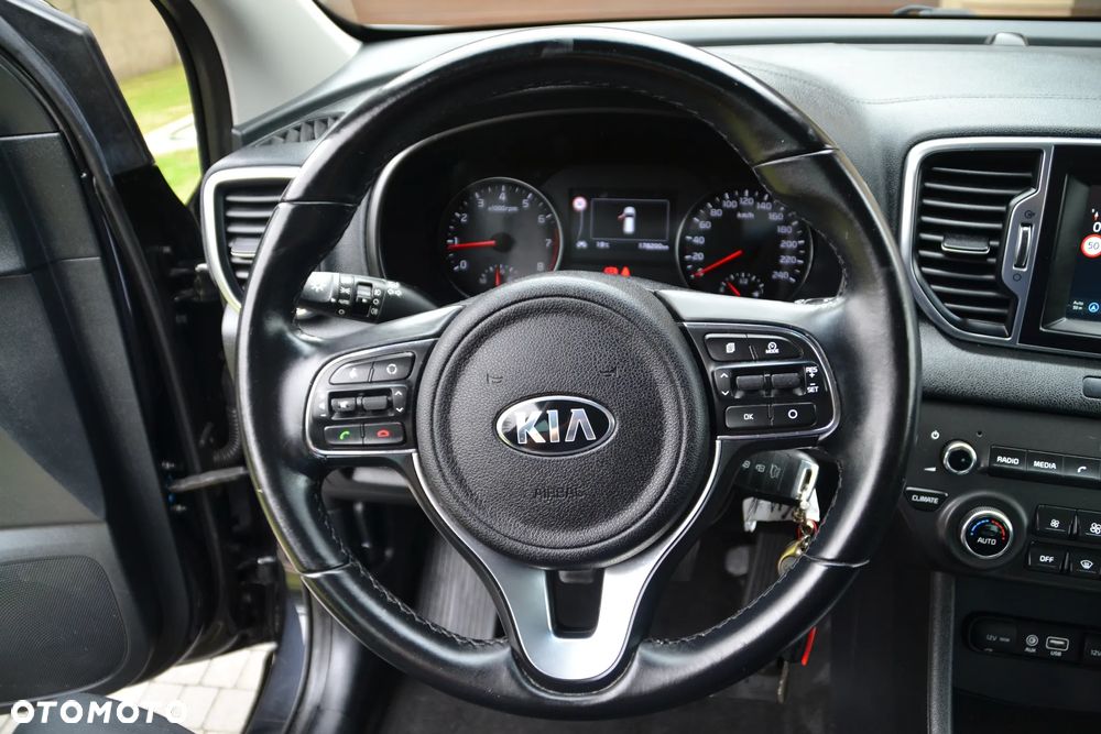 Kia Sportage 1.6 GDI 2WD Dream-Team Edition - 35