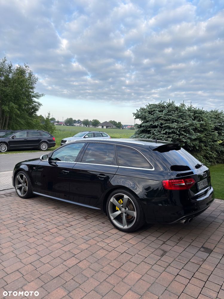 Audi A4 Avant - 16