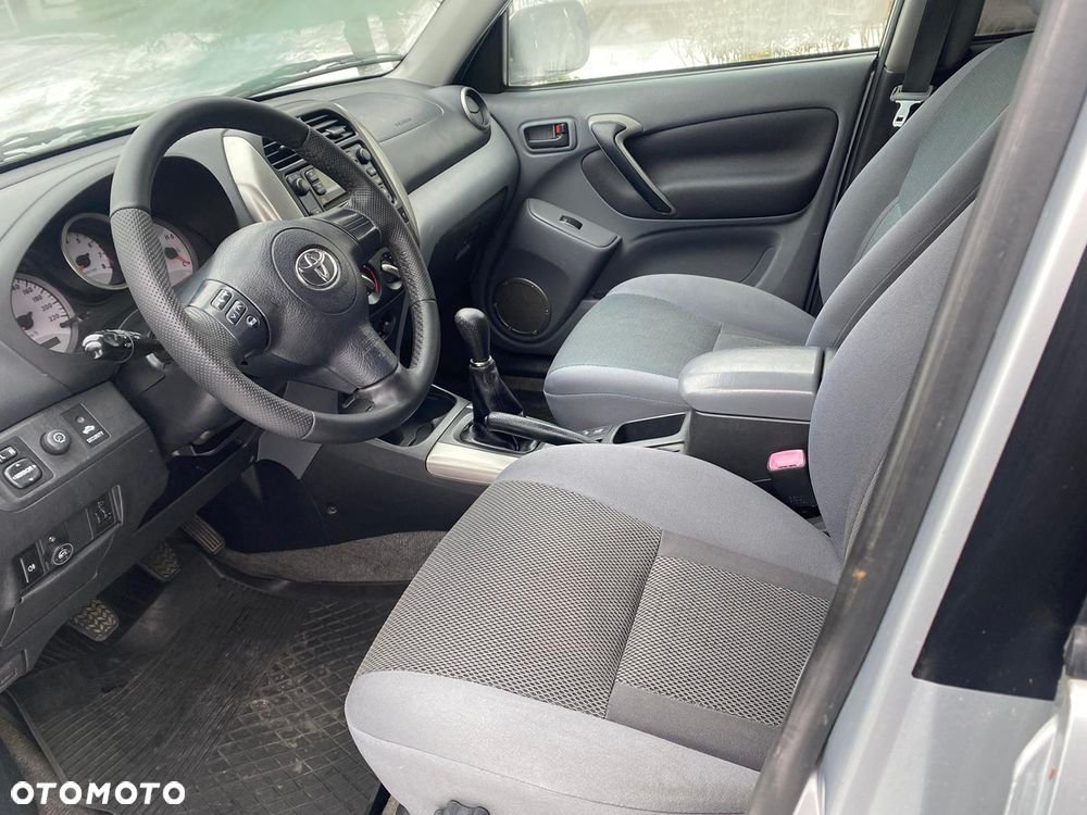 Toyota RAV4 - 14