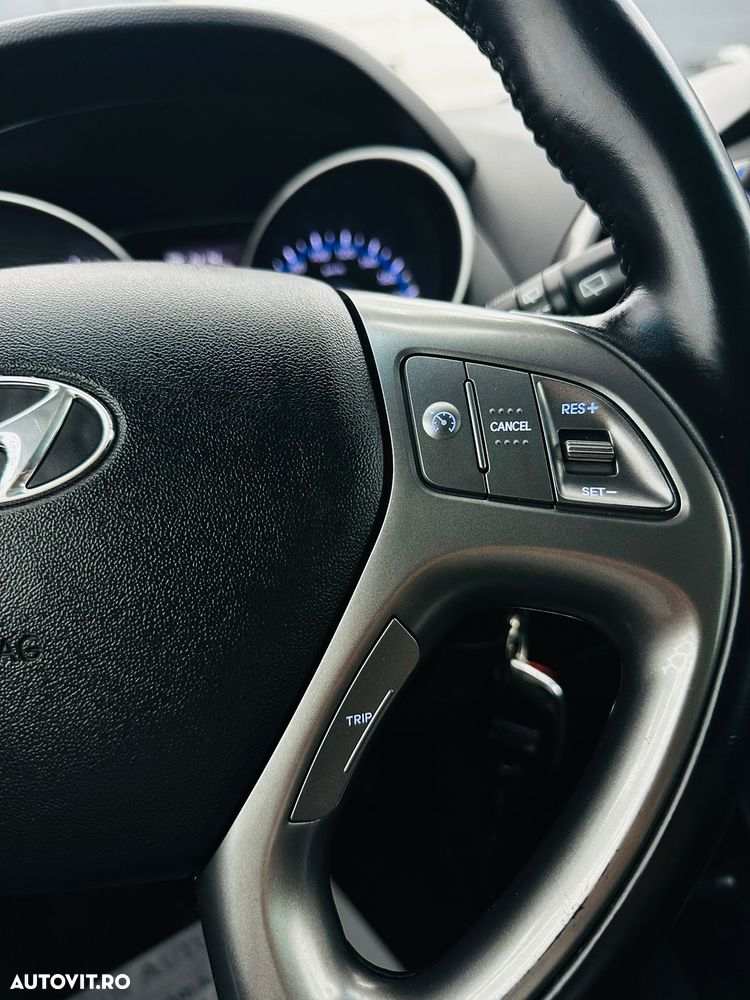 Hyundai ix35 blue 1.6 2WD Finale Silver - 30