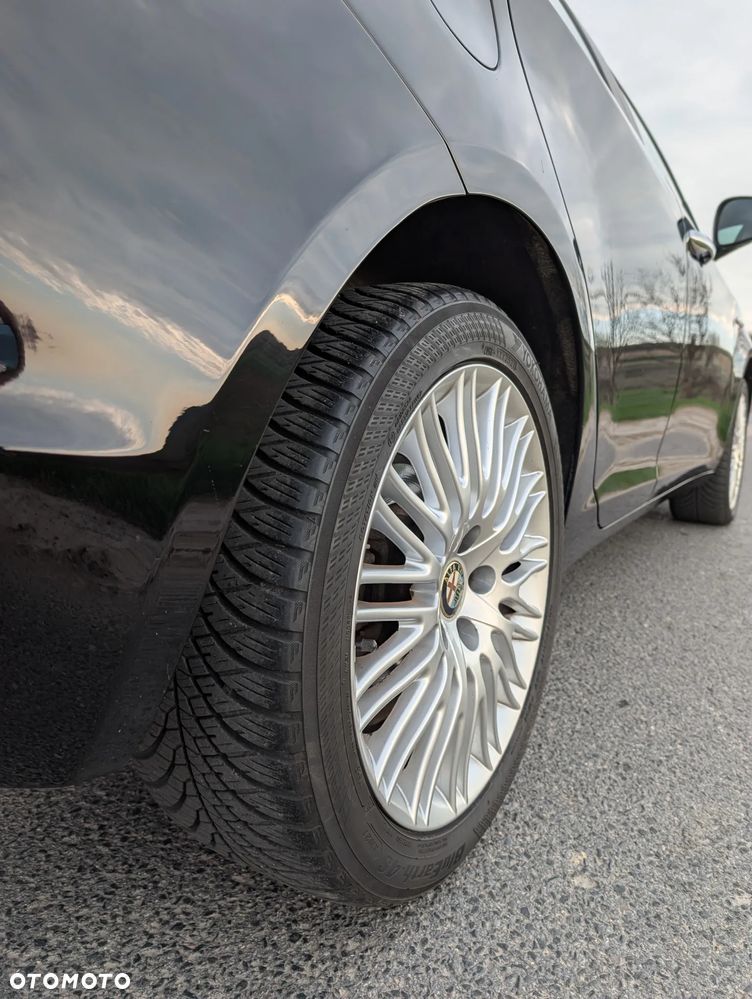 Alfa Romeo Giulietta 1.4 TB Distinctive - 16