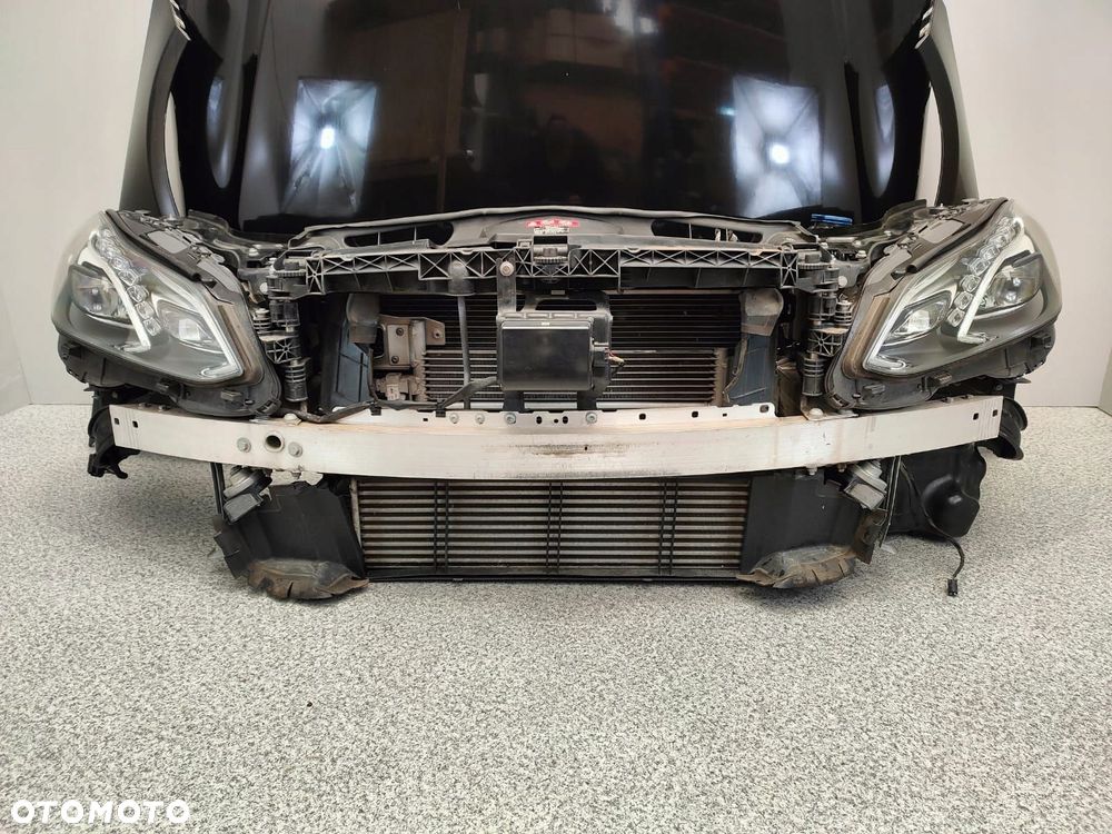 MERCEDES W212 LIFT PRZÓD BŁOTNIKI PAS LAMPY MASKA - 8
