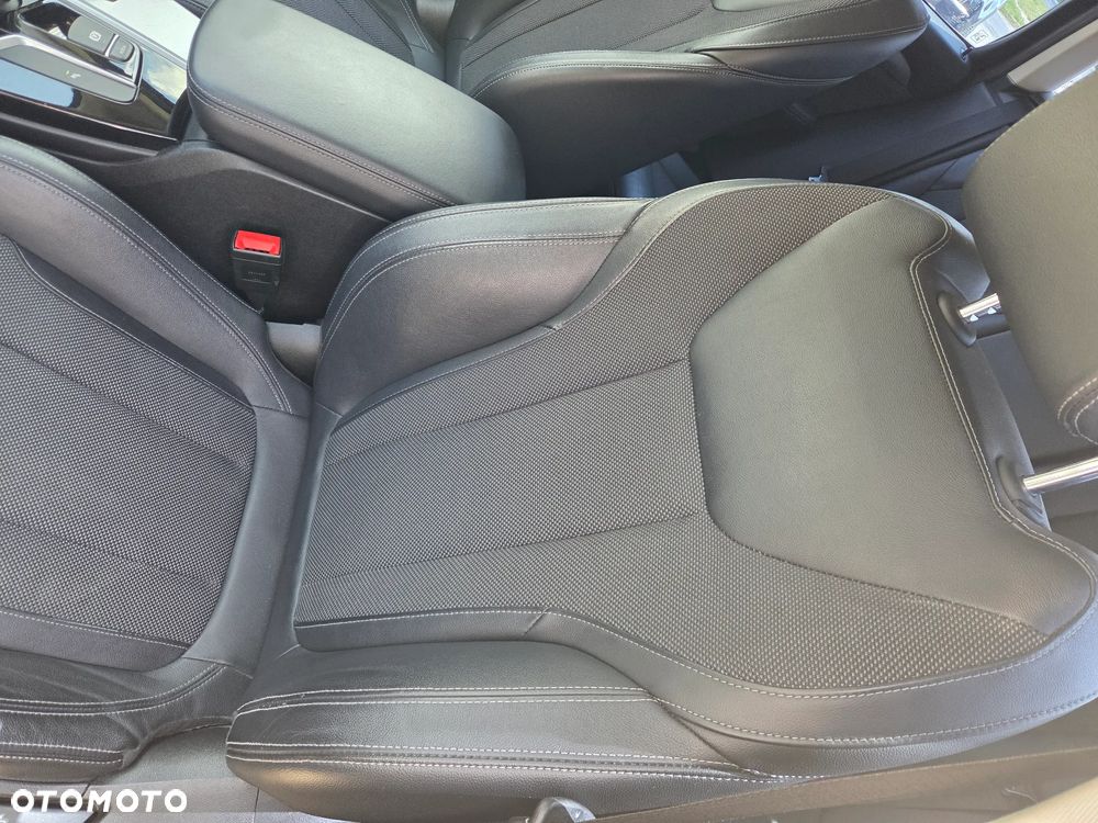 BMW X3 sDrive18d - 12