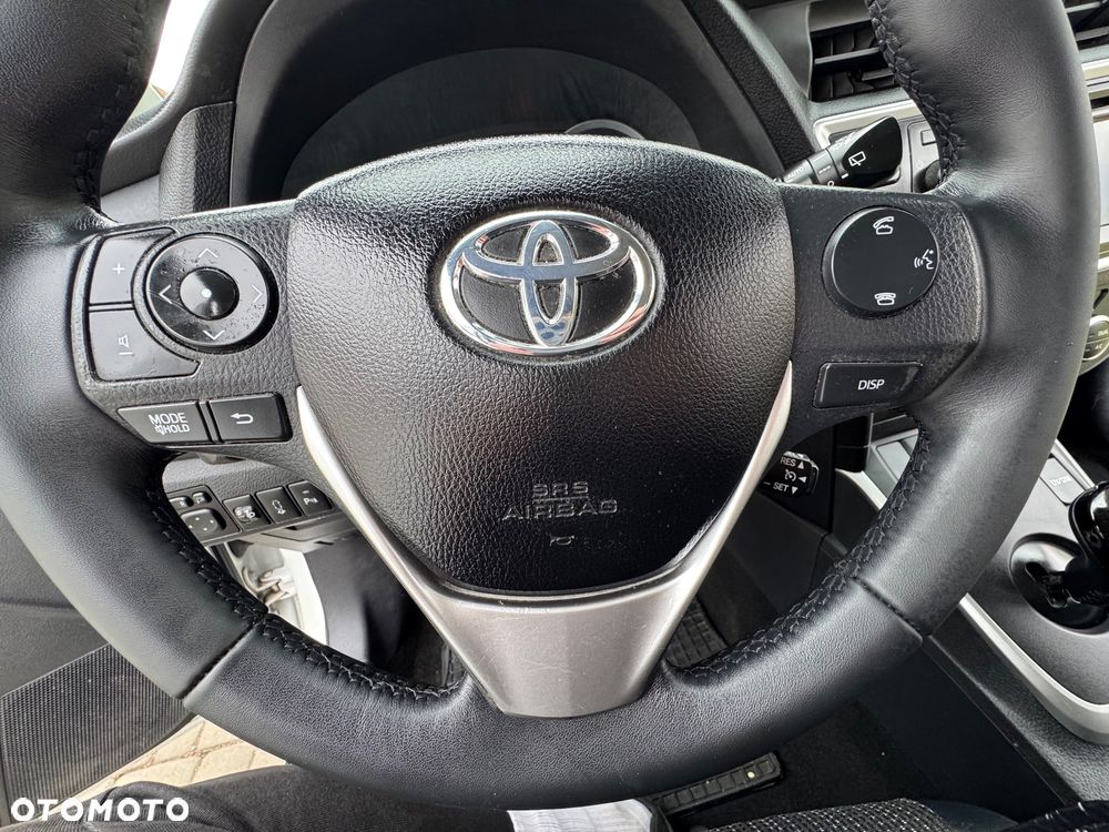 Toyota Auris 1.8 HSD Luna - 39