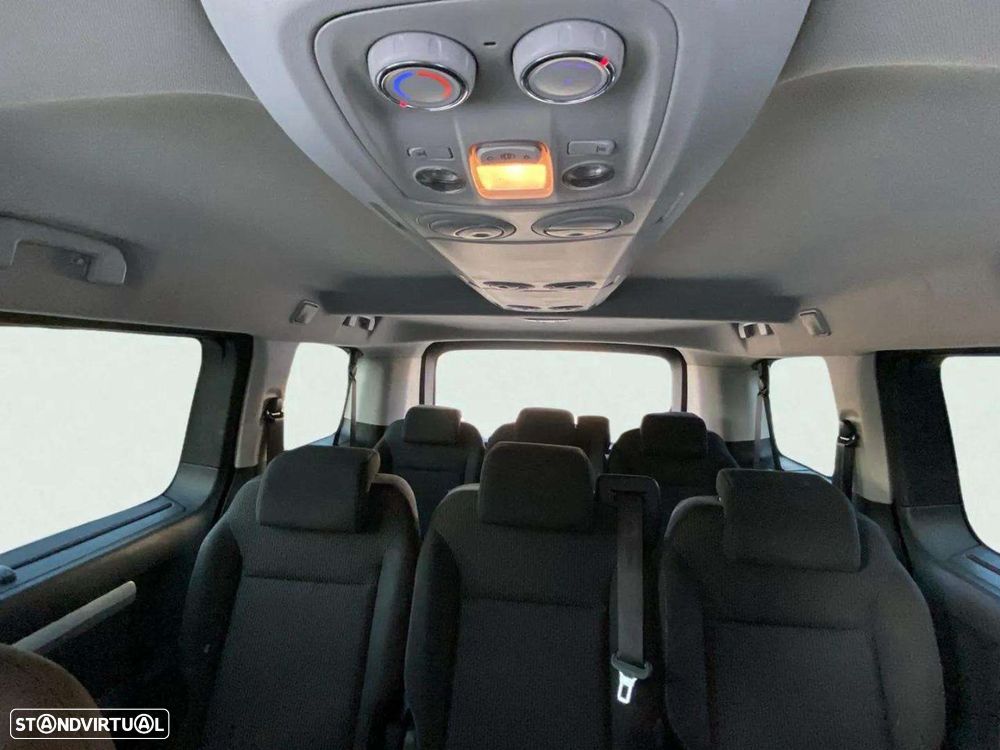Peugeot Traveller - 21