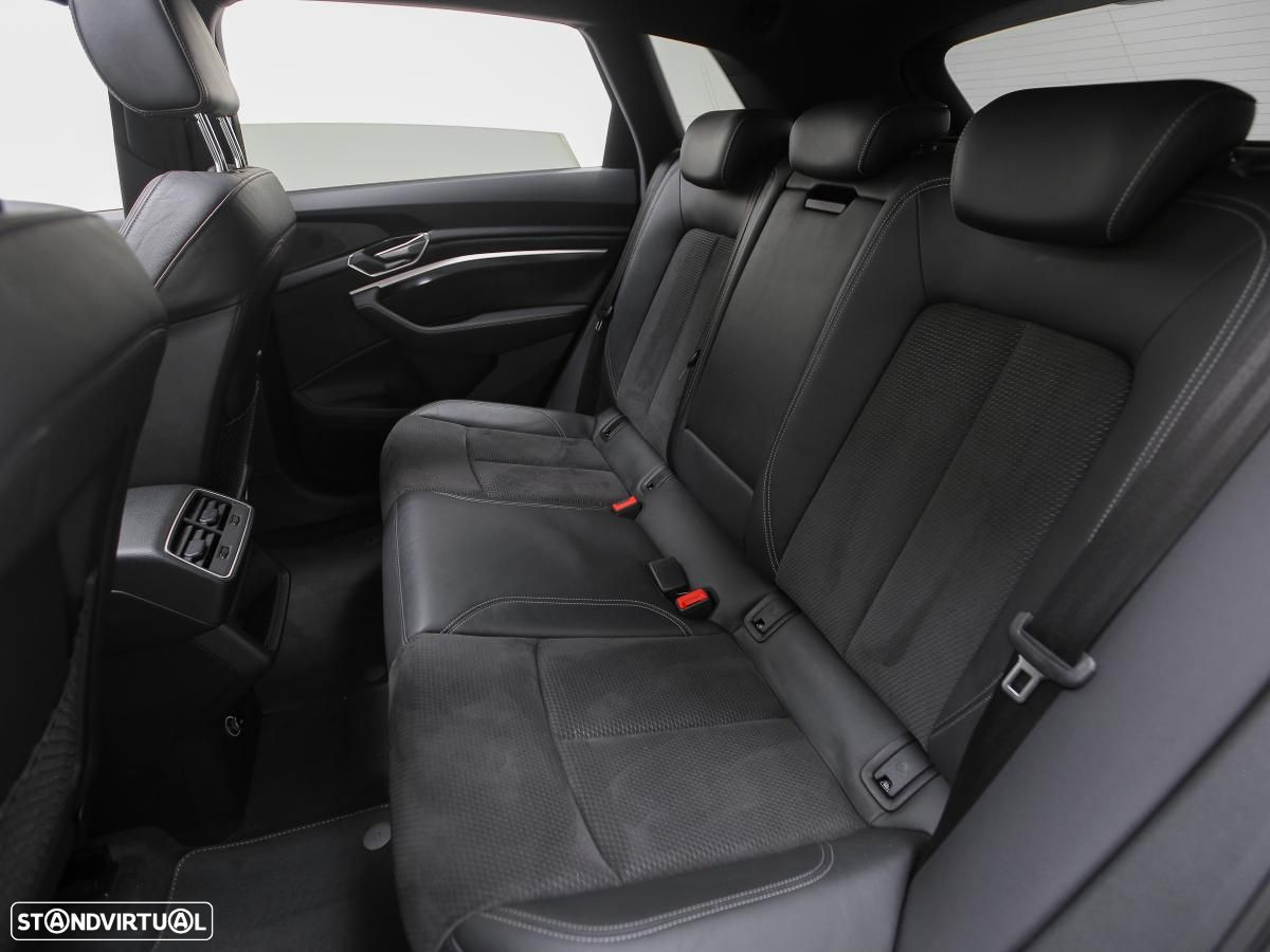 Audi e-tron 50 quattro S line - 12