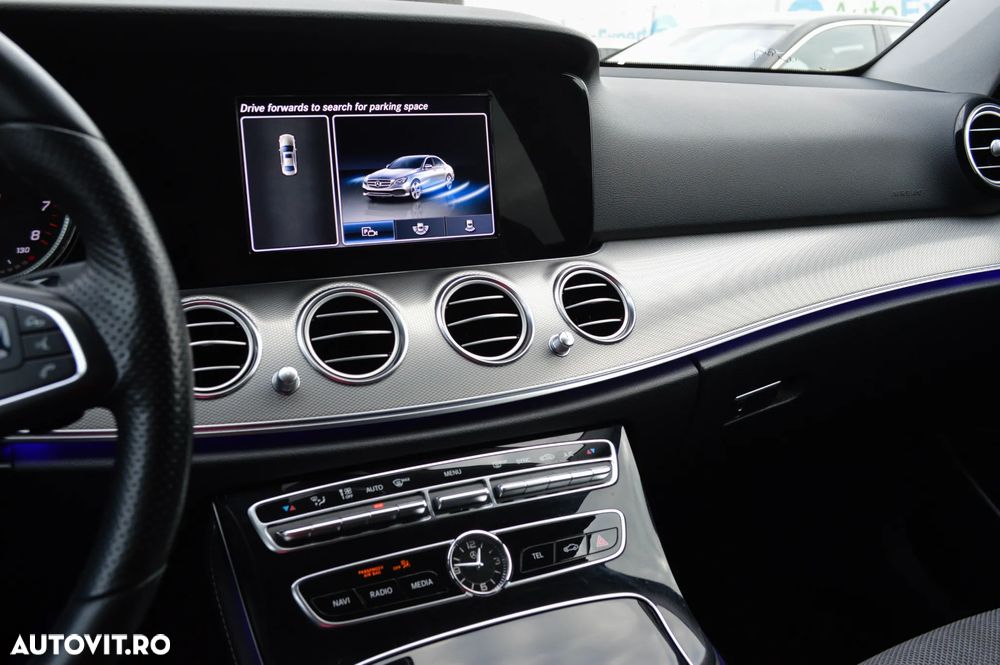 Mercedes-Benz E 200 4Matic 9G-TRONIC Avantgarde - 32