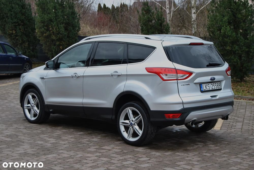 Ford Kuga 2.0 TDCi 4x4 Titanium - 4