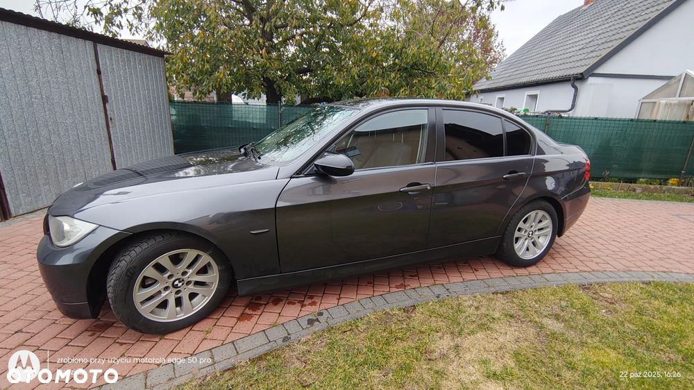 BMW Seria 3 318d - 1