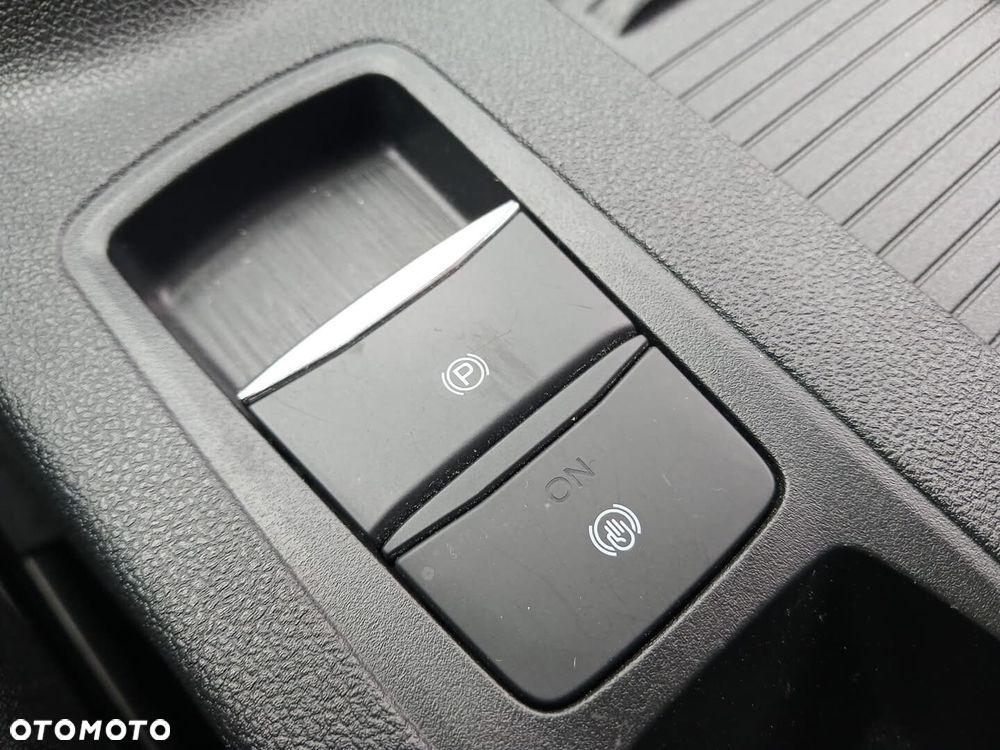 Ford Kuga - 20