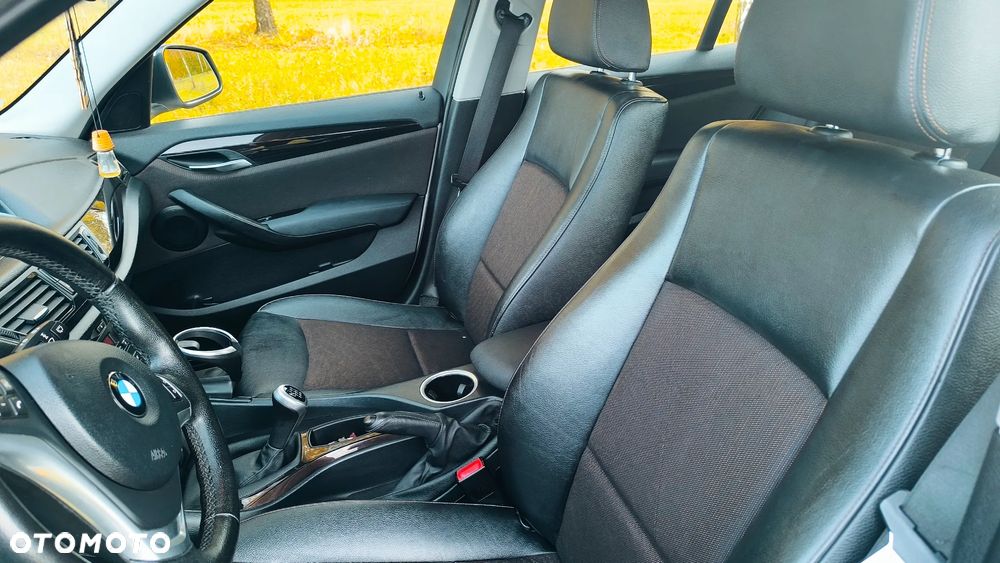 BMW X1 sDrive16d Sport Line - 18