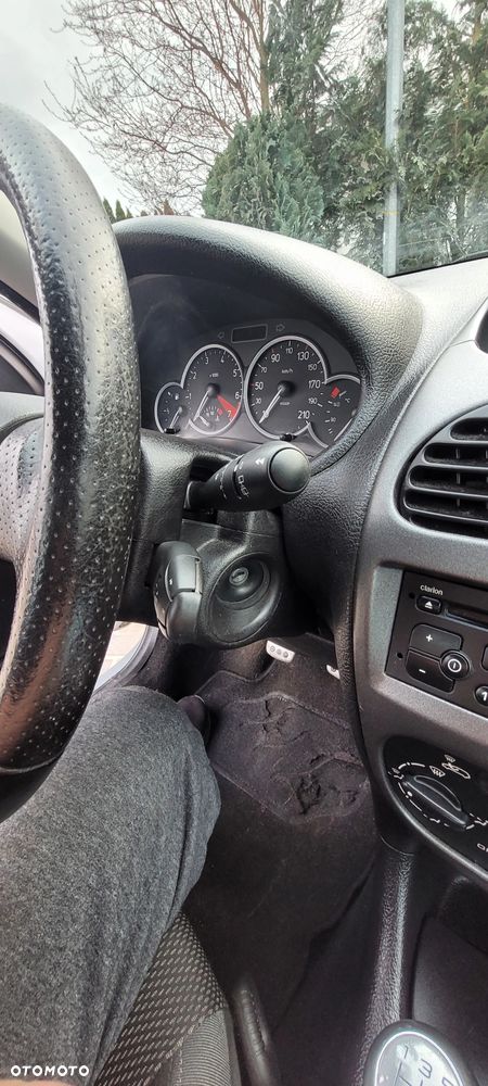 Peugeot 206 75 JBL - 19