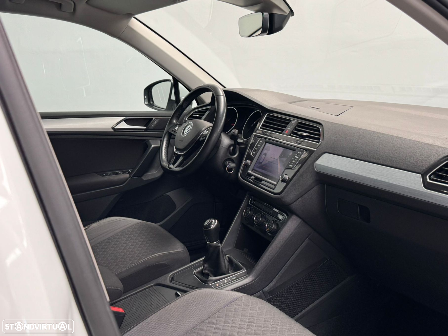 VW Tiguan 1.6 TDI Trendline - 23