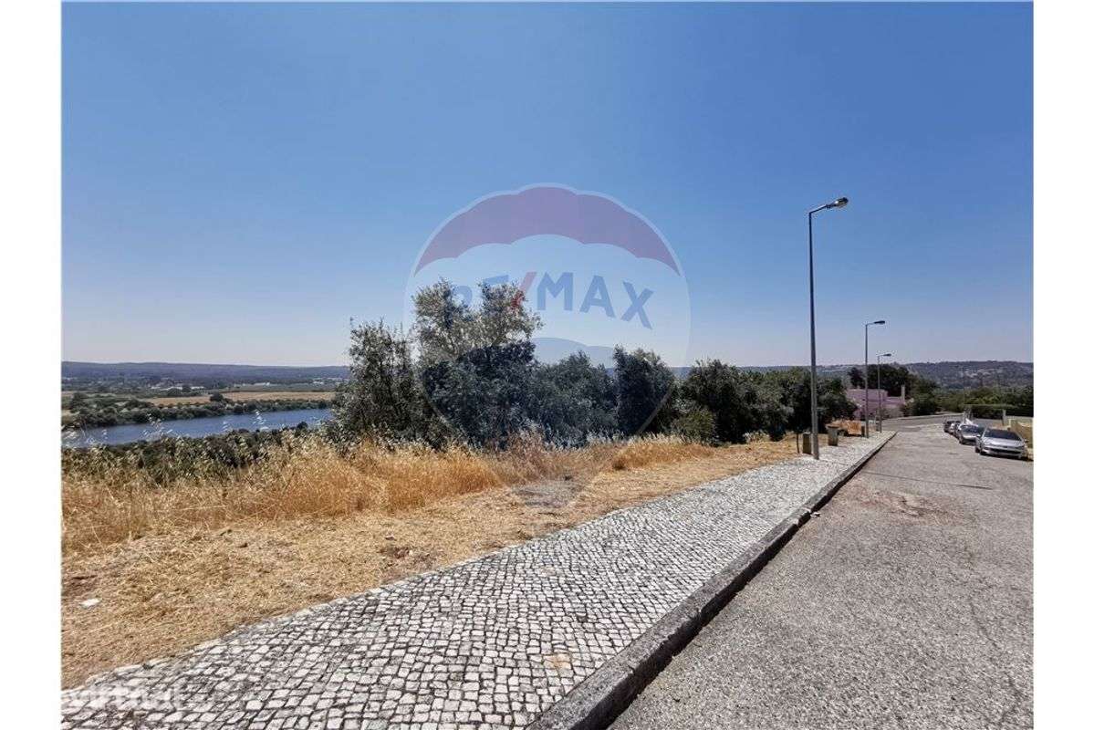 TERRENO PARA CONSTRUÇÃO - Grande imagem: 5/9