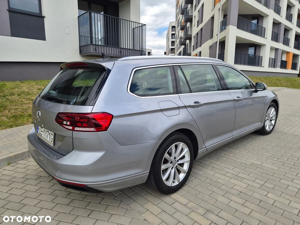 Volkswagen Passat 2.0 TDI SCR DSG Highline - 20