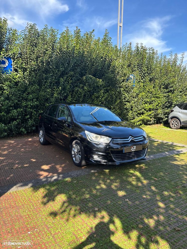 Citroen C4 2011 photo 2