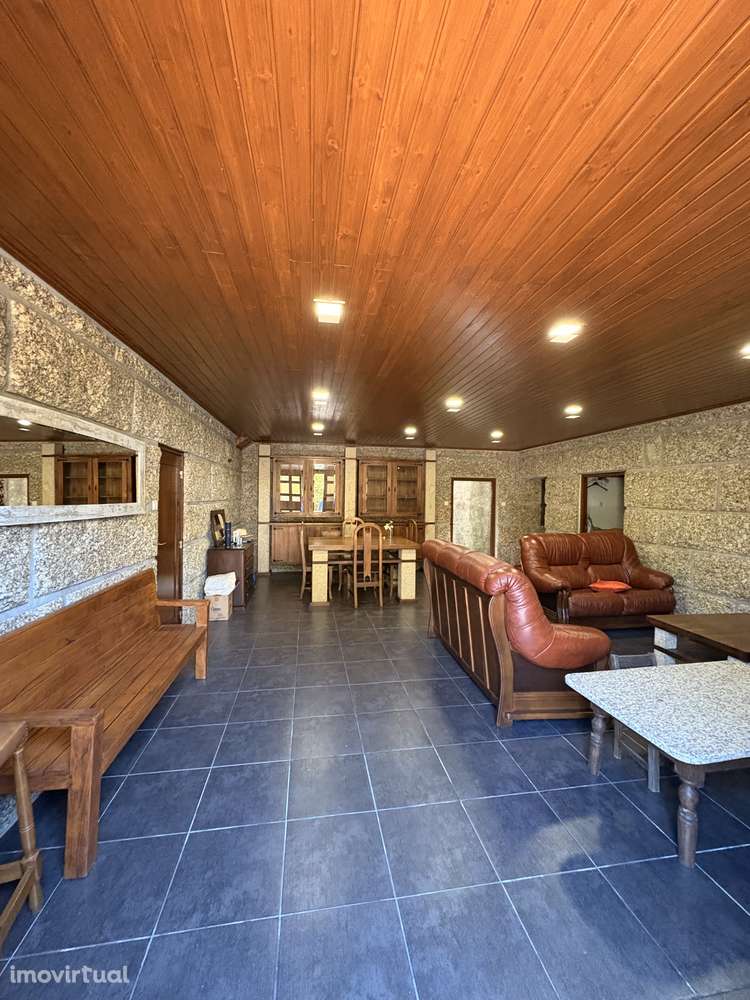 Moradia T5 com jardim e garagem em Fafe - Grande imagem: 3/43