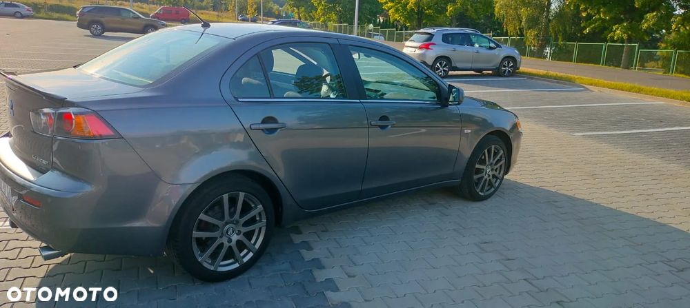 Mitsubishi Lancer - 13