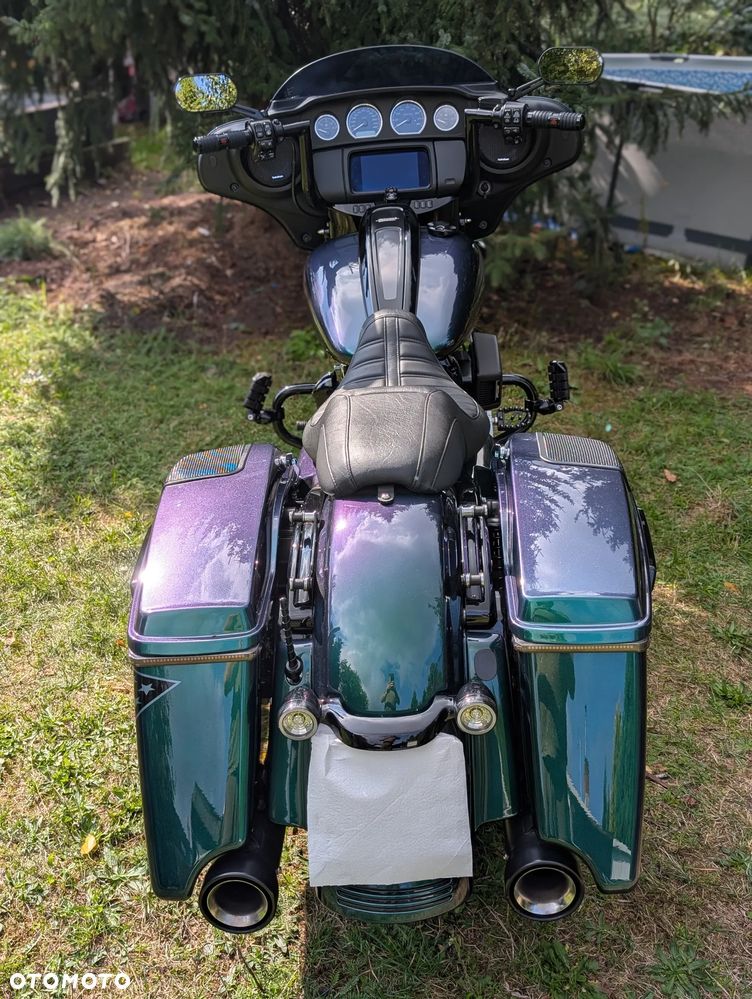 Harley-Davidson Touring Street Glide - 11