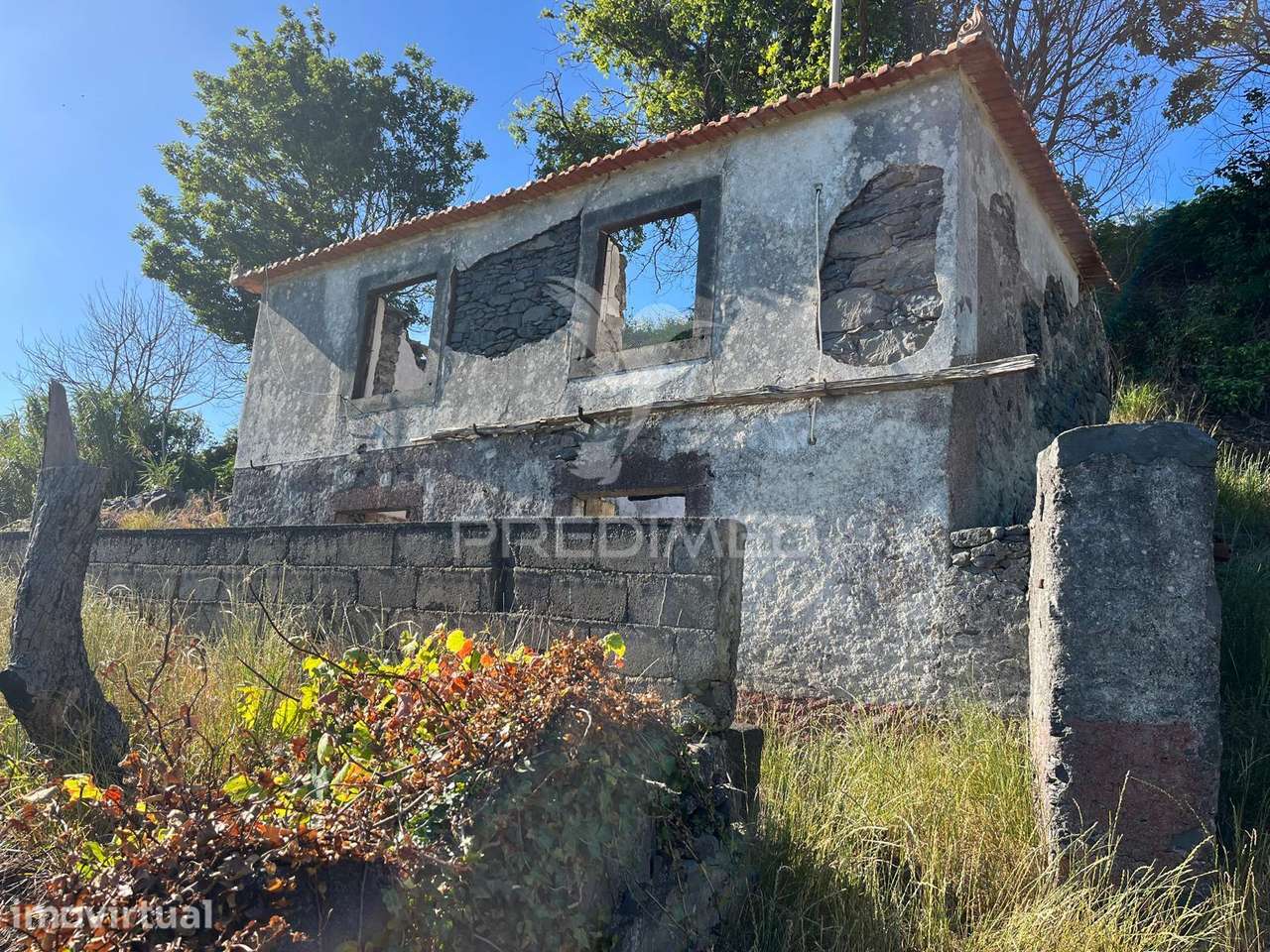 Moradia + Palheiro para Reconstrução | 750 m² de Terreno | À Beira... - Grande imagem: 2/6