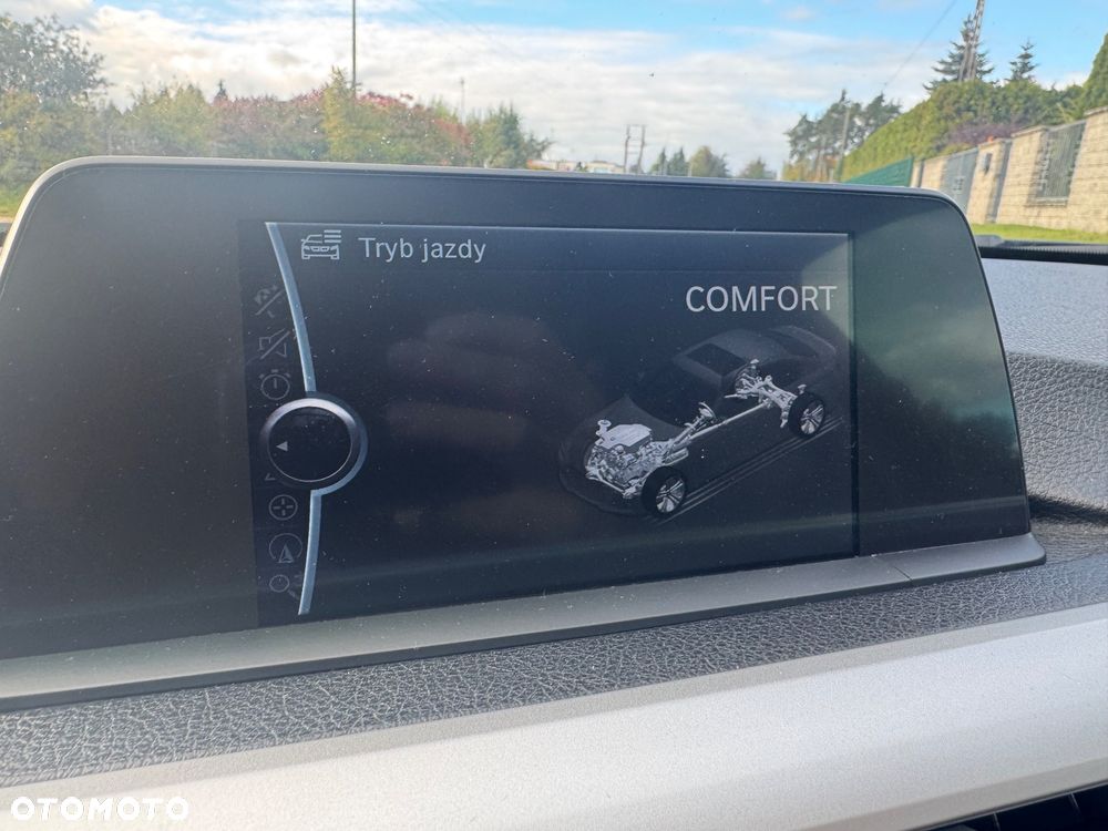 BMW Seria 3 316i M Sport - 24
