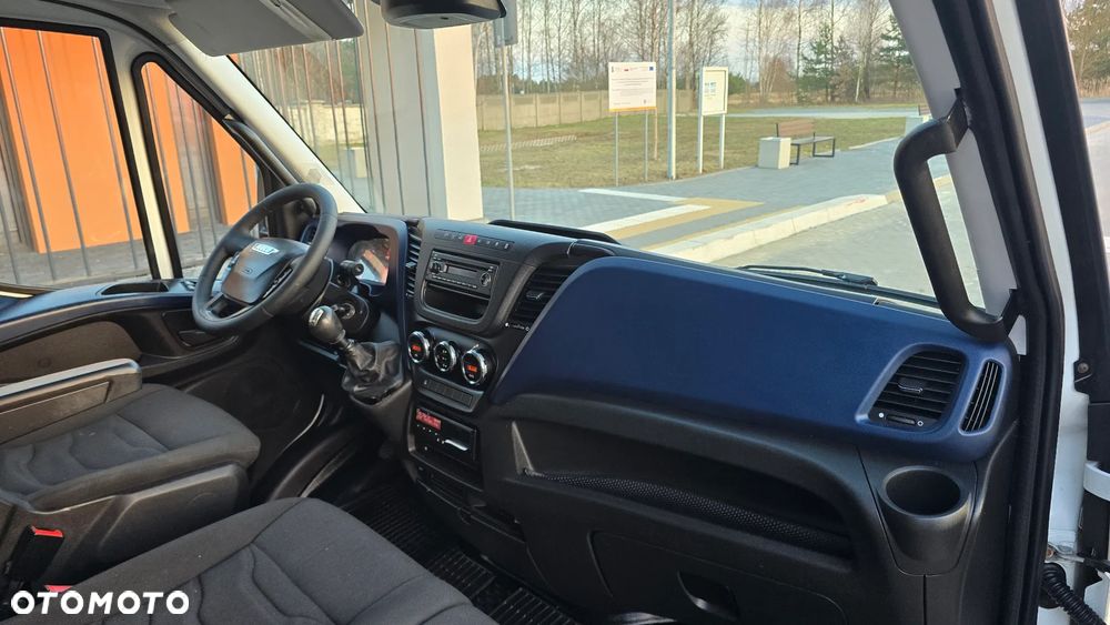 Iveco DAILY 3.0 180KM 10EP 72C18❗❗ŁADOWNOŚĆ 4 TONY / ZABUDOWA UNICAR 5M / SKRZYNIA OTWARTA / ROSTAW OSI 4.75 MAX / SKRZYNIA MANUALNA / TEMPOMAT / BURTY 40CM / SERWIS ASO / SALON POLSKA / 1 WŁASCICIEL -❗❗ - 29