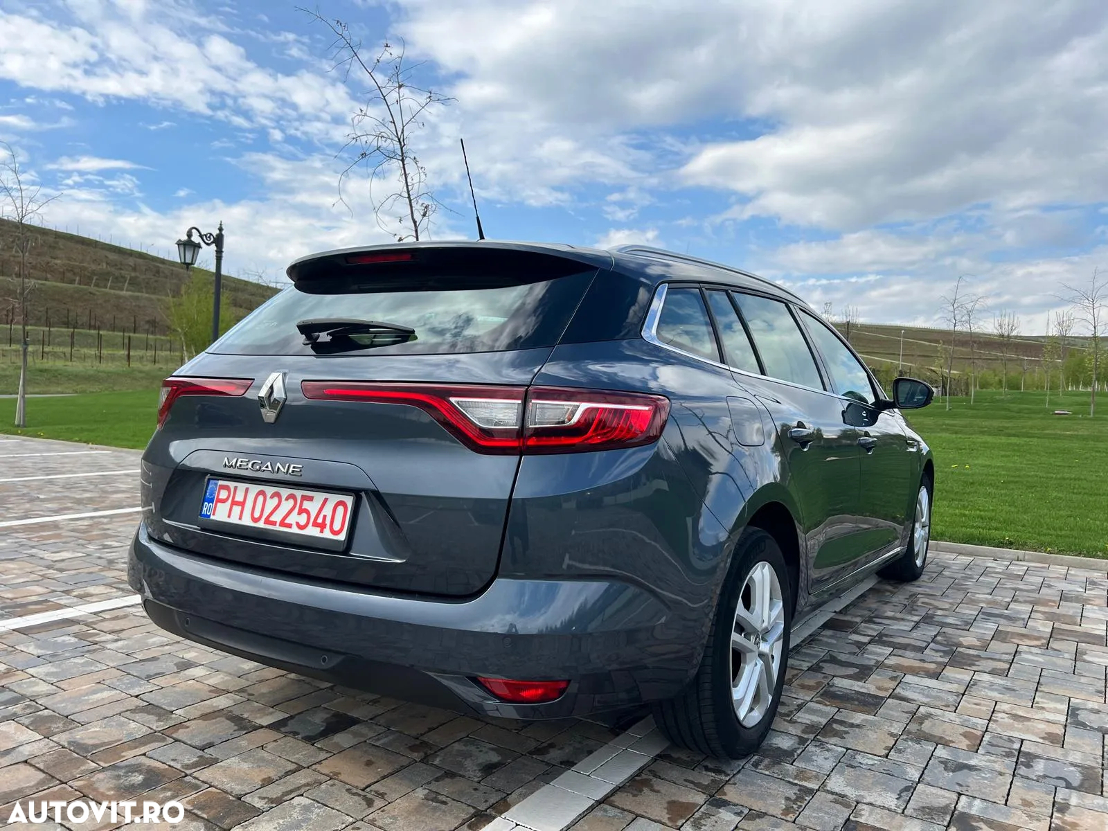Renault Megane BLUE dCi EDC Intens - 4