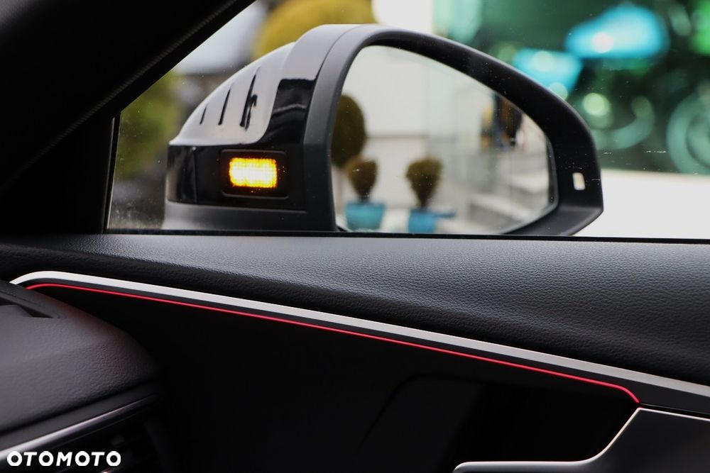 Audi A4 Avant 40 TDI quattro S tronic S line - 31