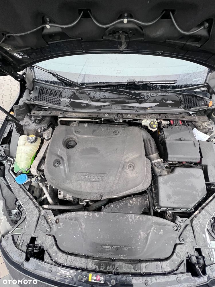 Volvo V40 D2 Drive-E R-Design Momentum - 21