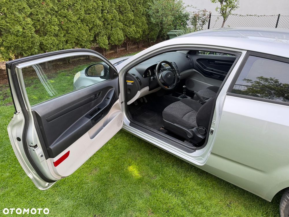 Kia Ceed 1.4 L - 15