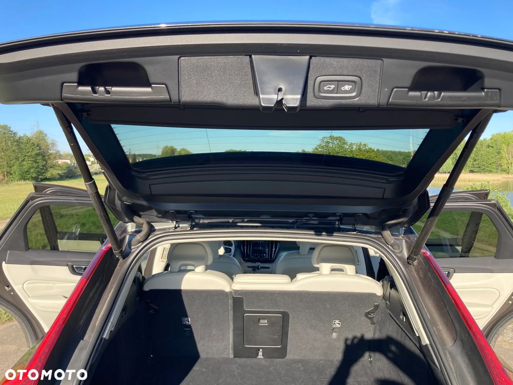 Volvo XC 60 T6 AWD Geartronic Momentum - 12