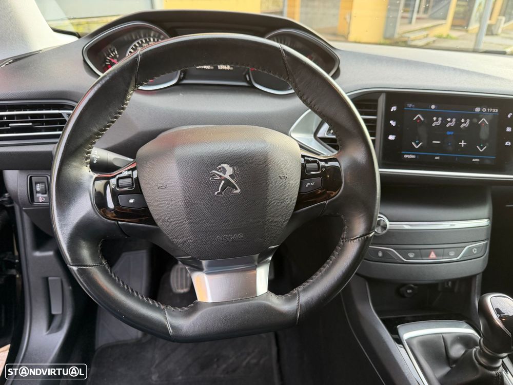 Peugeot 308 SW 1.2 PureTech Allure Pack - 15