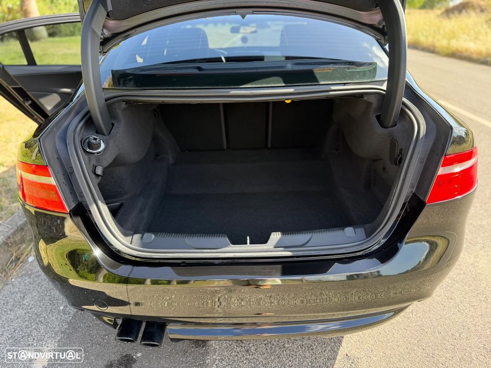 Jaguar XE 20d Aut. R-Sport - 17