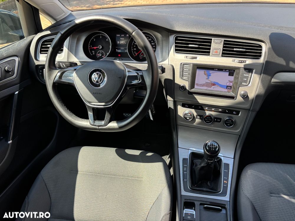 Volkswagen Golf 1.6 TDI BlueMotion Comfortline - 19