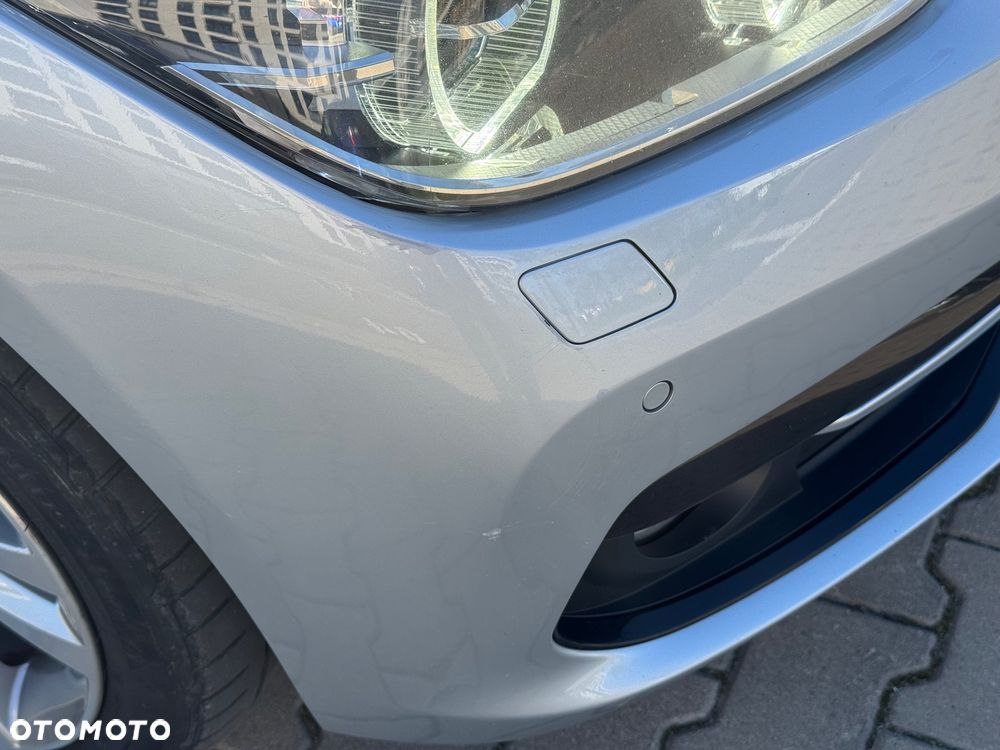 BMW Seria 3 318d Sport Line - 15