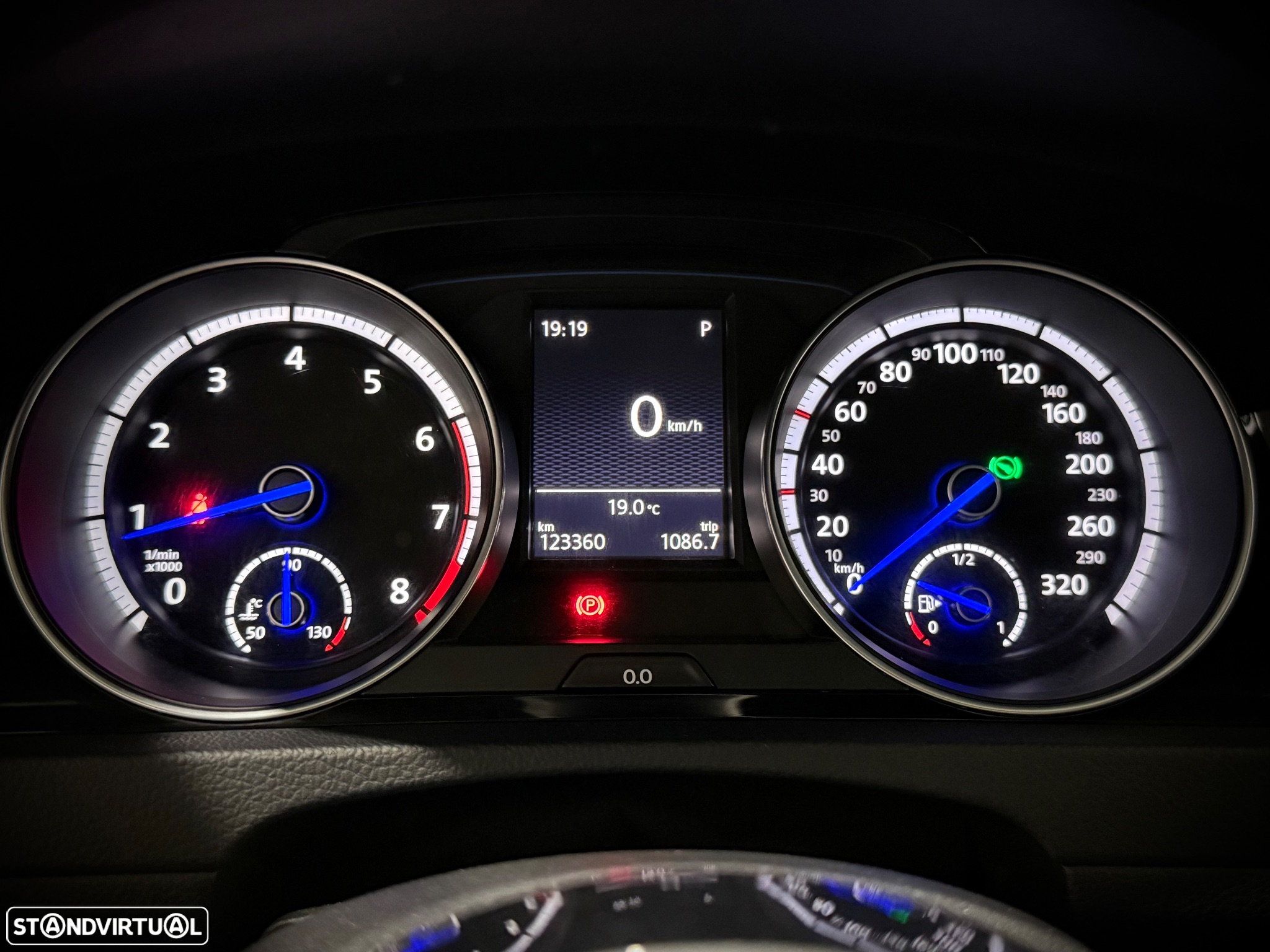 VW Golf 2.0 TSi R DSG - 14