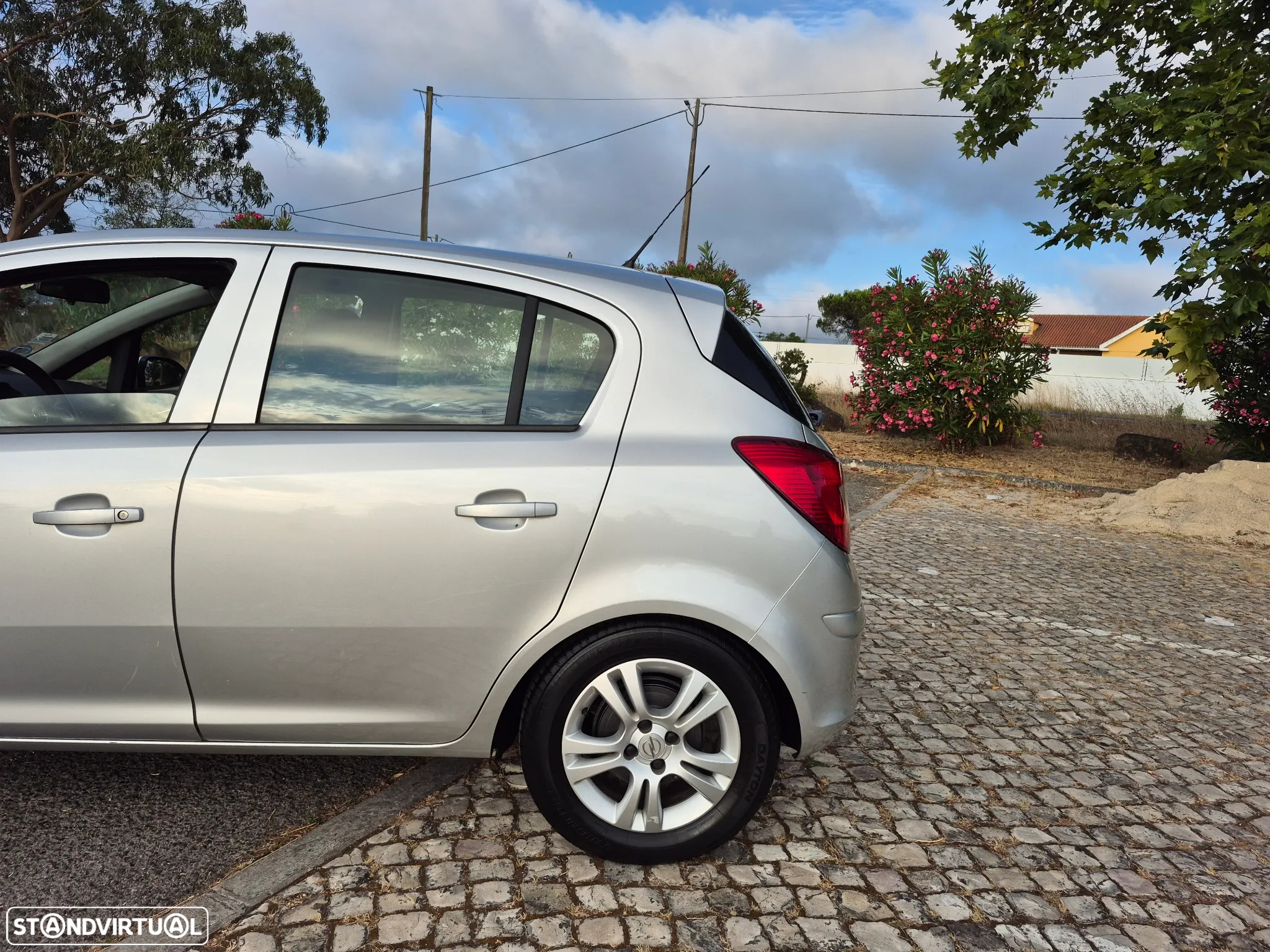 Opel Corsa 1.2 Enjoy - 4
