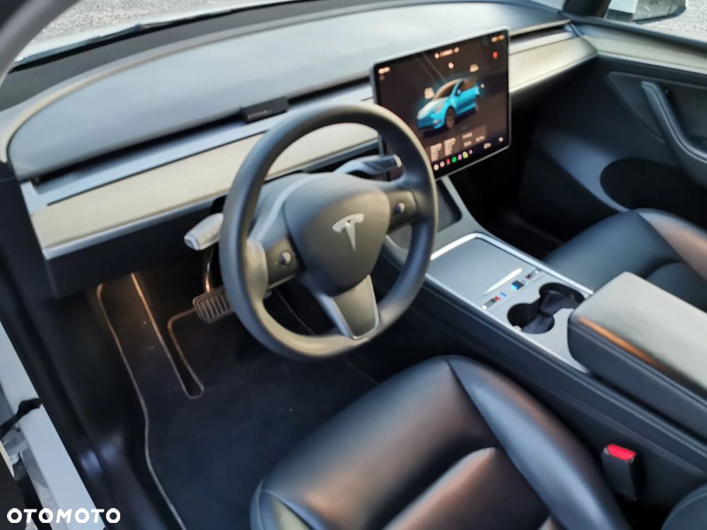 Tesla Model Y Standard - 15