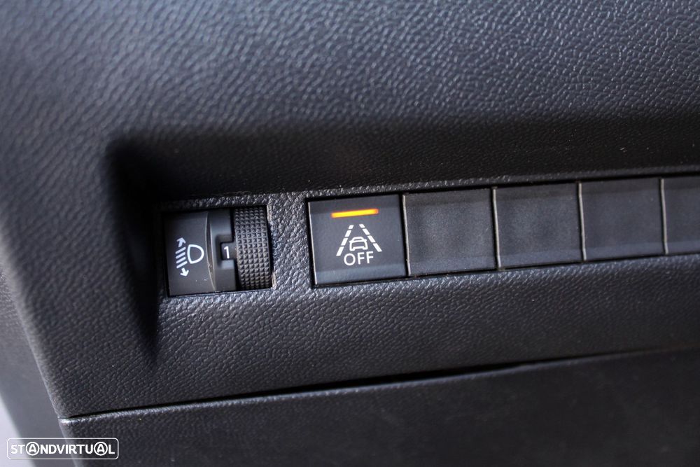 Peugeot e-2008 50 kWh Active Pack - 7