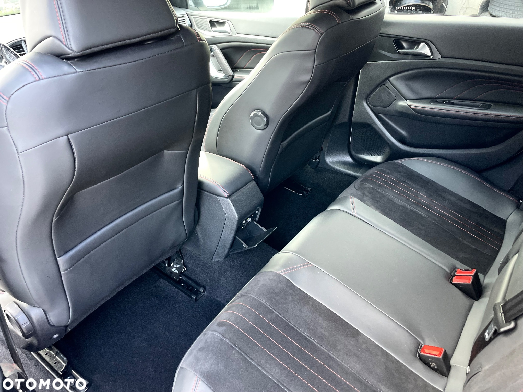 Peugeot 308 BlueHDi 180 EAT6 GT - 11