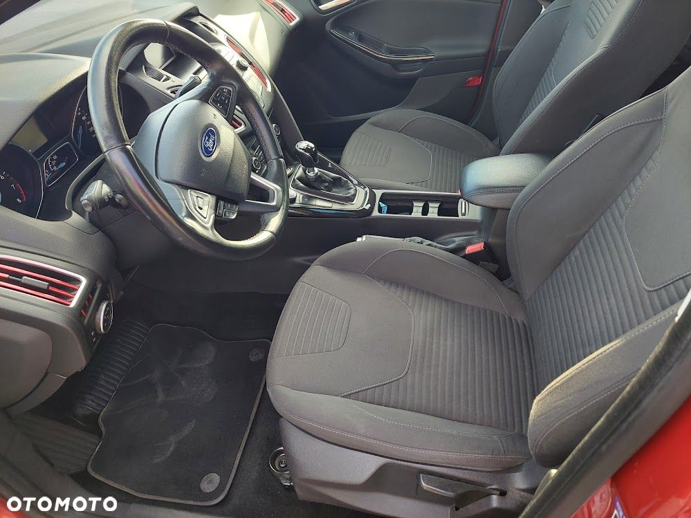 Ford Focus 1.5 EcoBoost STart-Stopp-System TITANIUM - 11