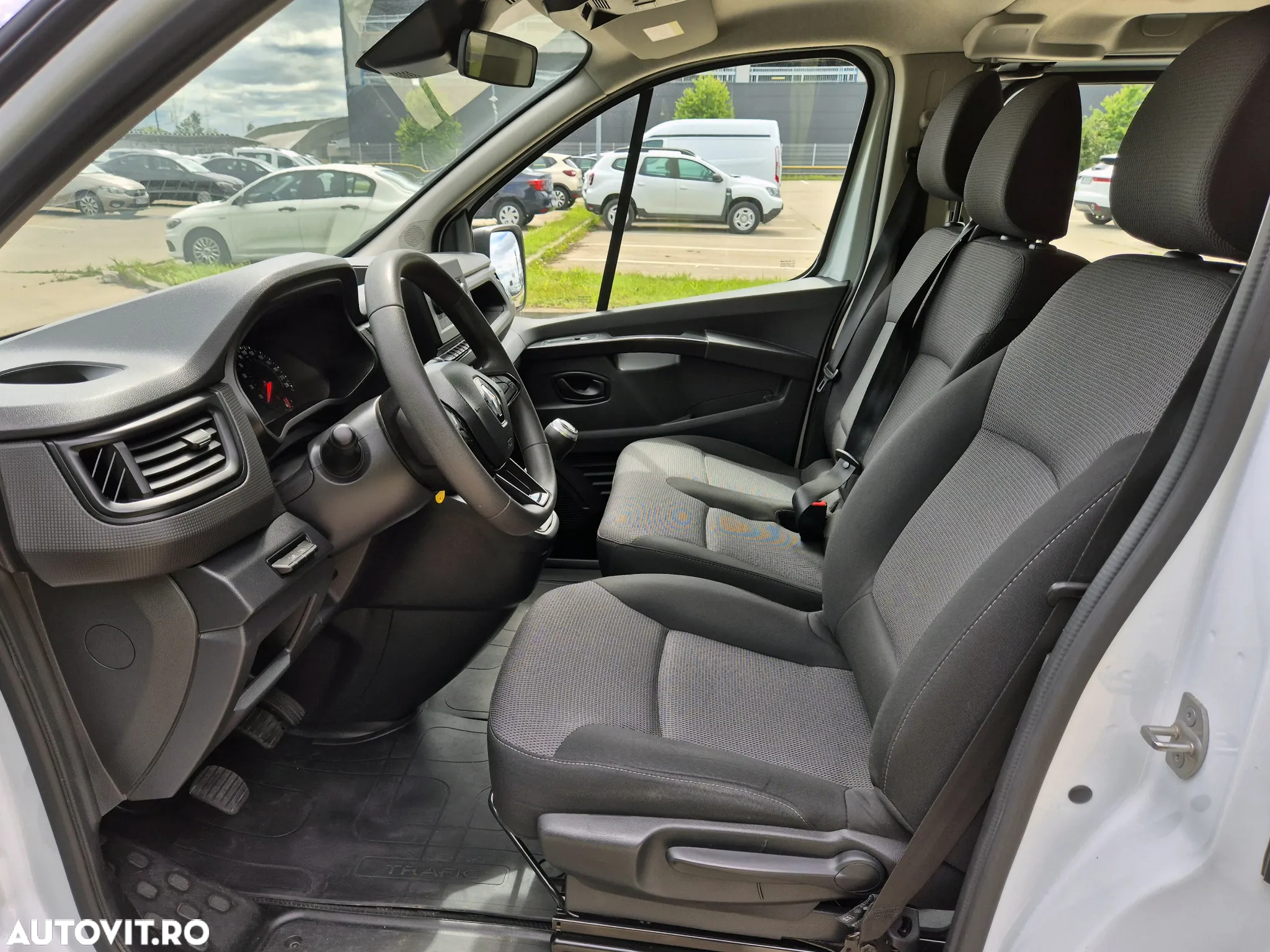 Renault Trafic Combi 2.0 Blue dCi 110 S&S L1 8+1 Life - 13